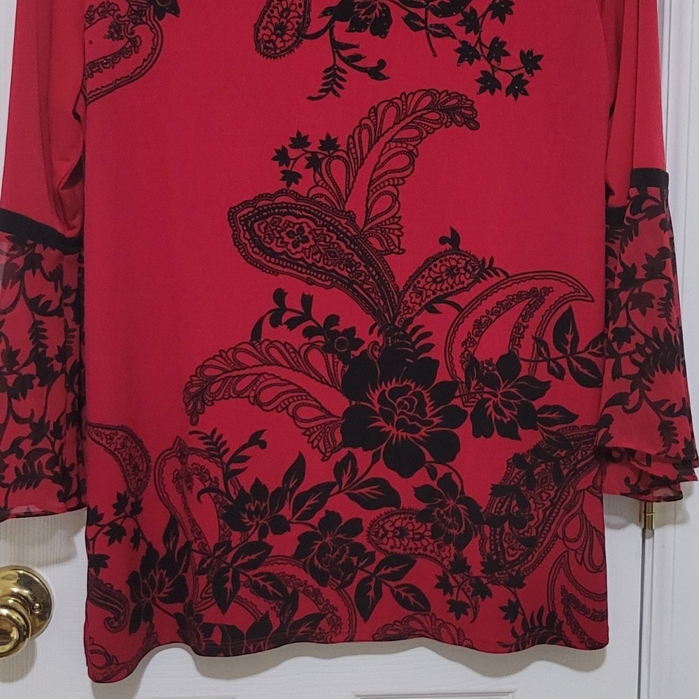 JM Collection Red Black Floral Paisley Bell Sleeve Tunic Top XL Crisscross Neck - Picture 3 of 7